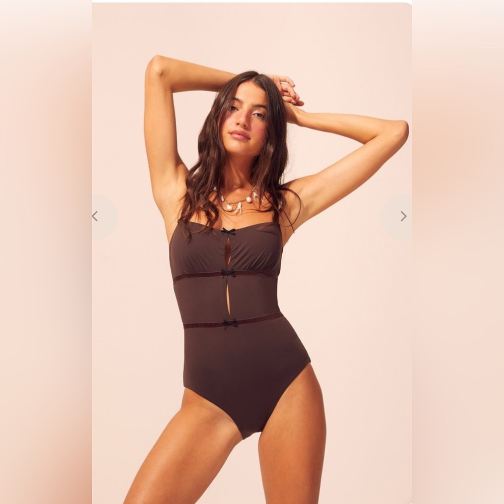 Solid & striped The Scarlett One Piece